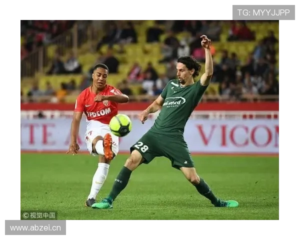 奥雷利安·楚阿梅尼:法甲最佳阵容连入选背后的统治级表现解析 奥雷利安·楚阿梅尼:法甲最佳阵容连入选背后的统治级表现解析