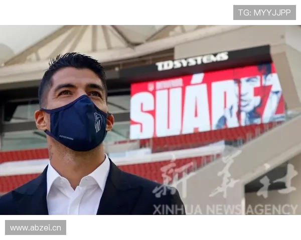 苏亚雷斯训练完直接去超市抢购50盒冰淇淋，家里冰箱塞不下